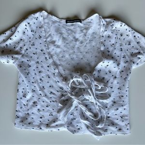 brandy melville blue flower wrap top